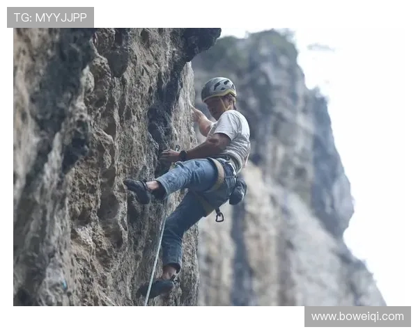 重庆攀岩队与武汉攀岩队赛后复盘力量对决的精彩瞬间与战术分析